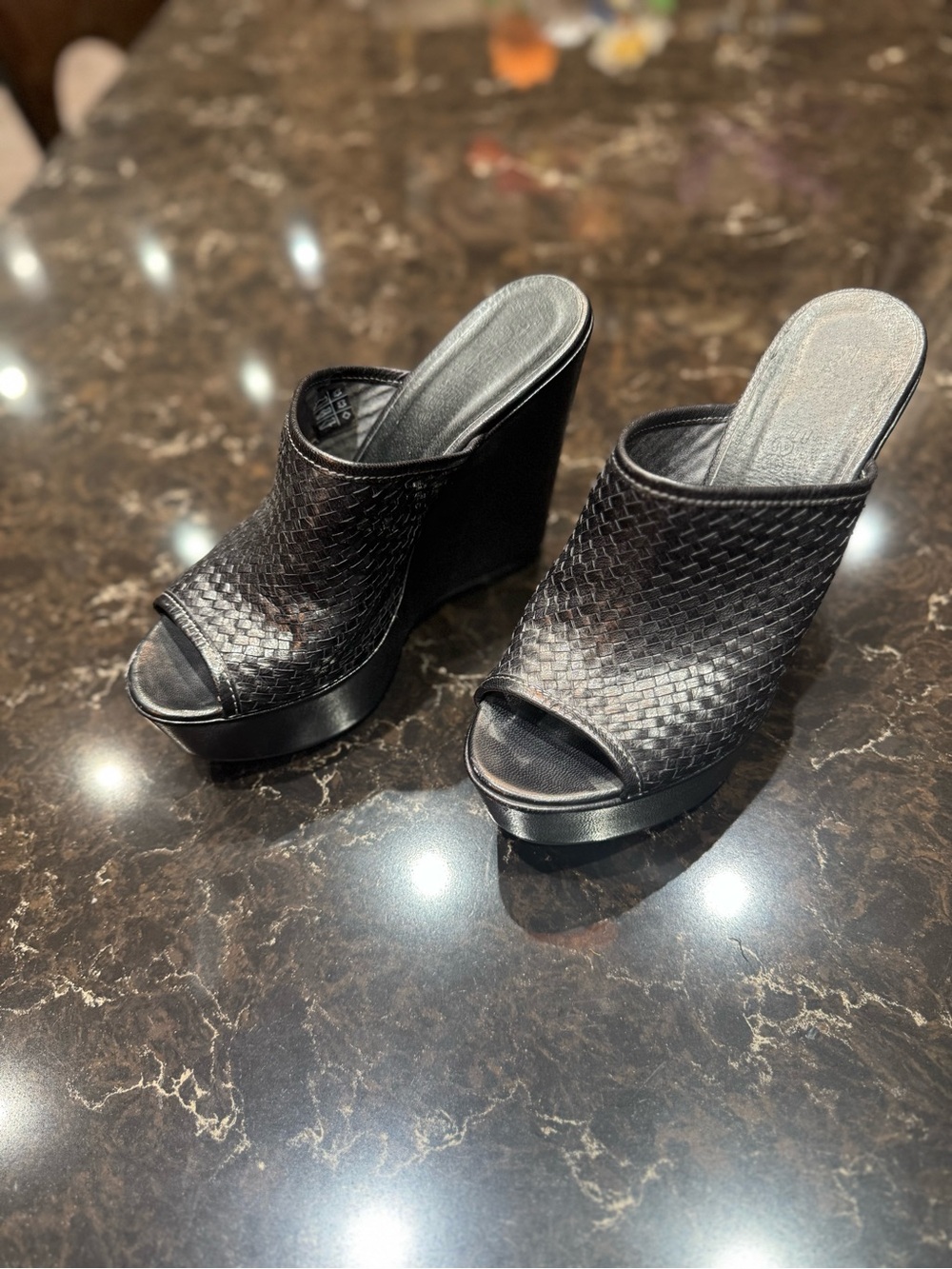 Woven Open-Toe Platform Mule - Black
